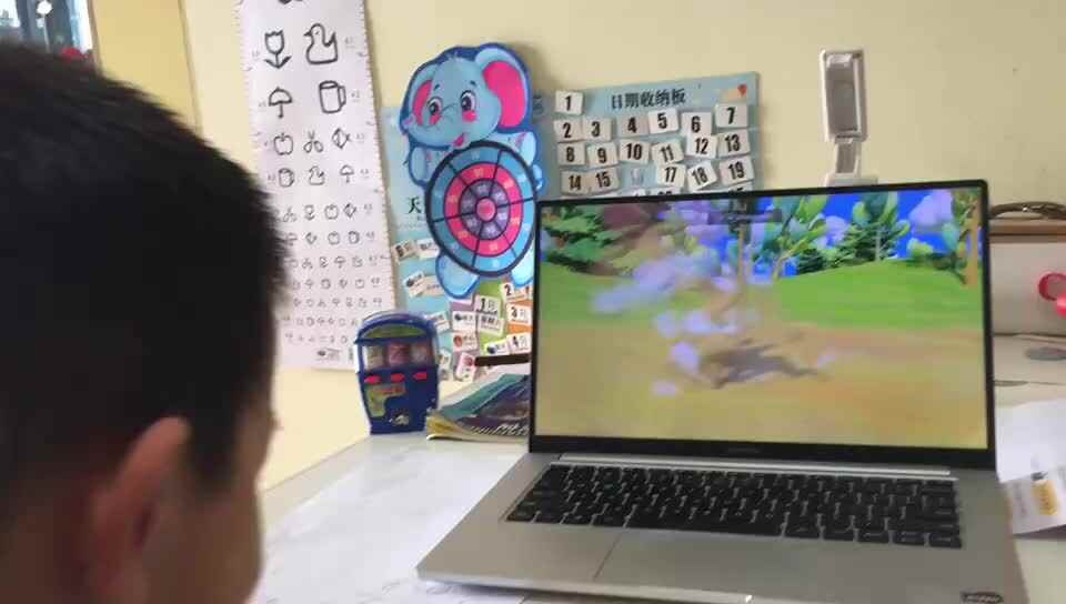 20231021大A班郭睿珩-观看-龟兔赛跑.mp4