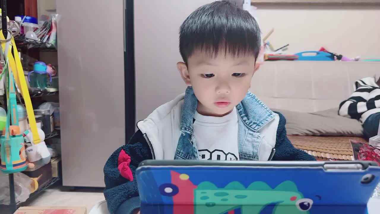 2023.10.20观看英文诗篇《types of house》.MOV