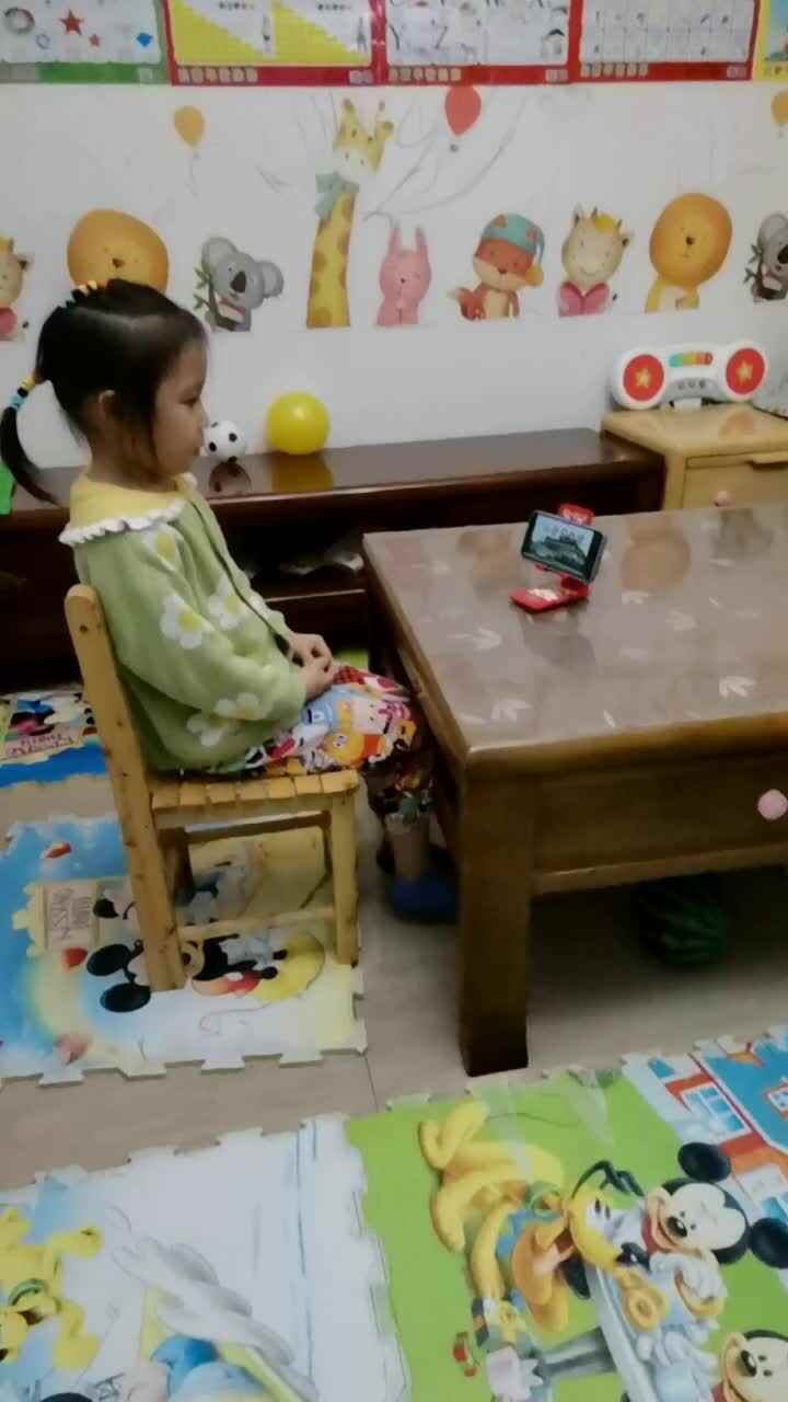 中B班10月14张芷萱观看视频《西安博物院》