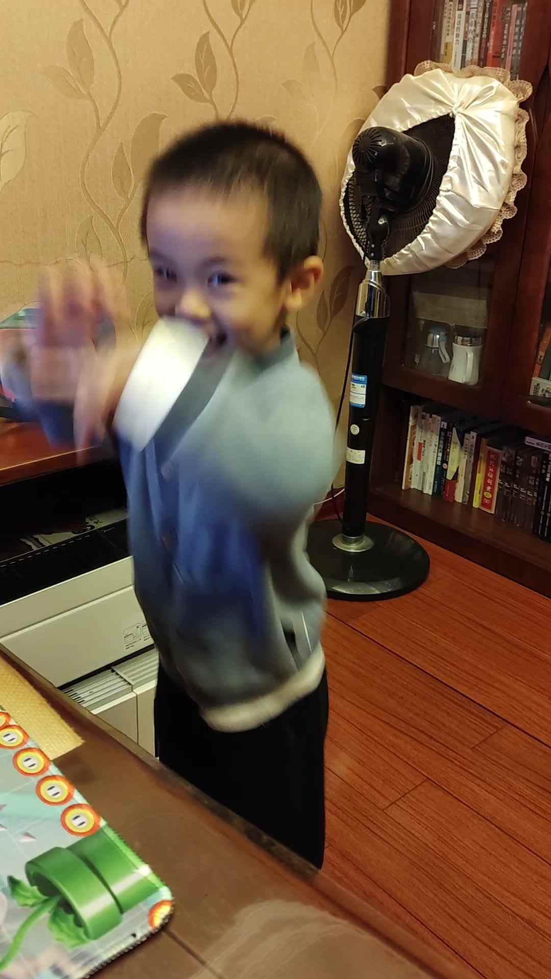 中b班刘倬宇《bananan cha cha》20231011_193356.mp4