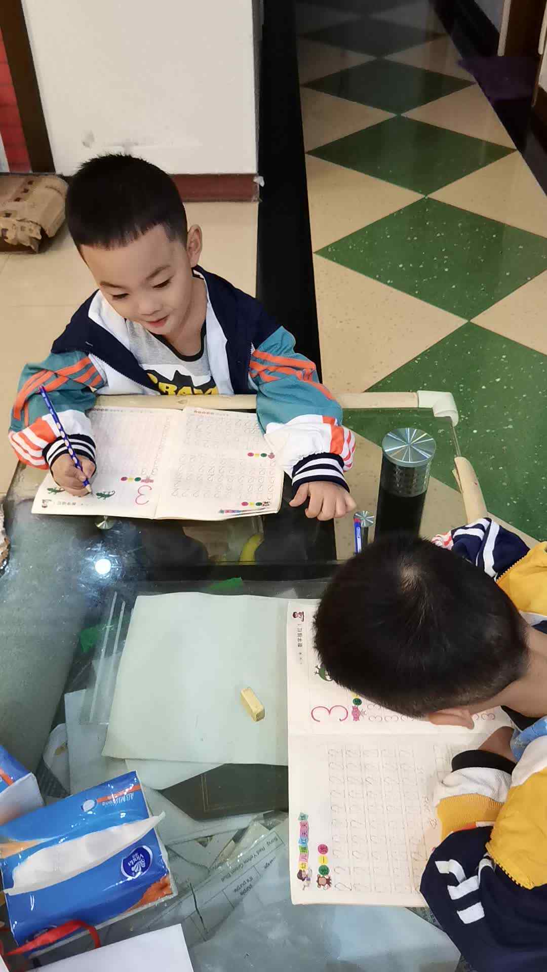 VID_20231031_192023.mp4