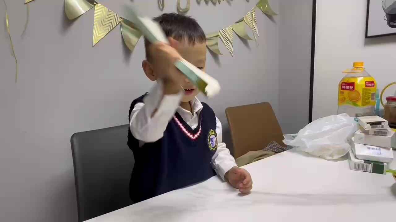 实验小班周昊燃实验分享折纸得奥秘