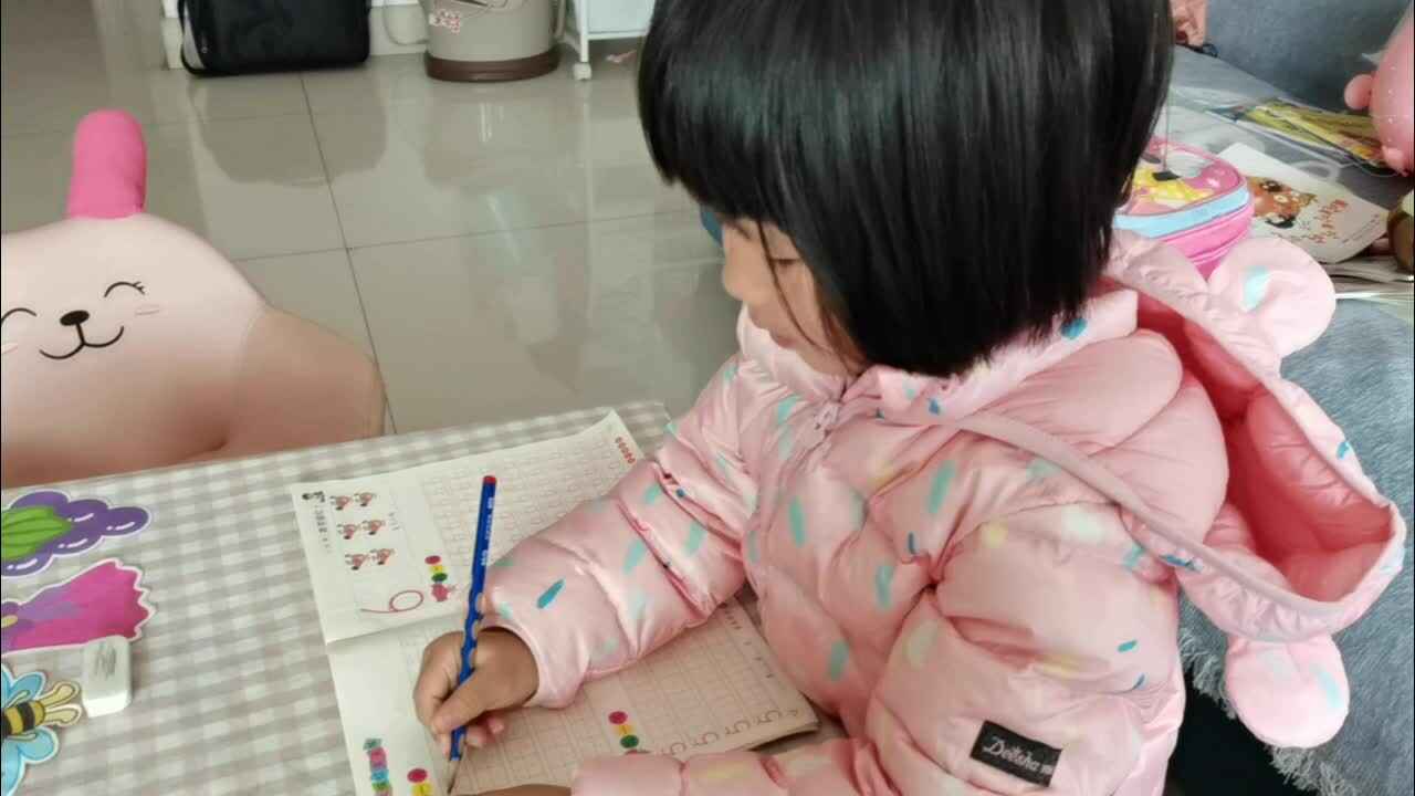 连一连，数字＂5＂.mp4