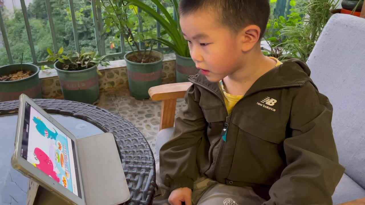 2023.11.9-安全教育《用餐安全》—胡焌一