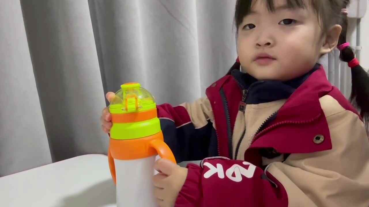 小A班2023.11.20艾琰茹—拧瓶盖
