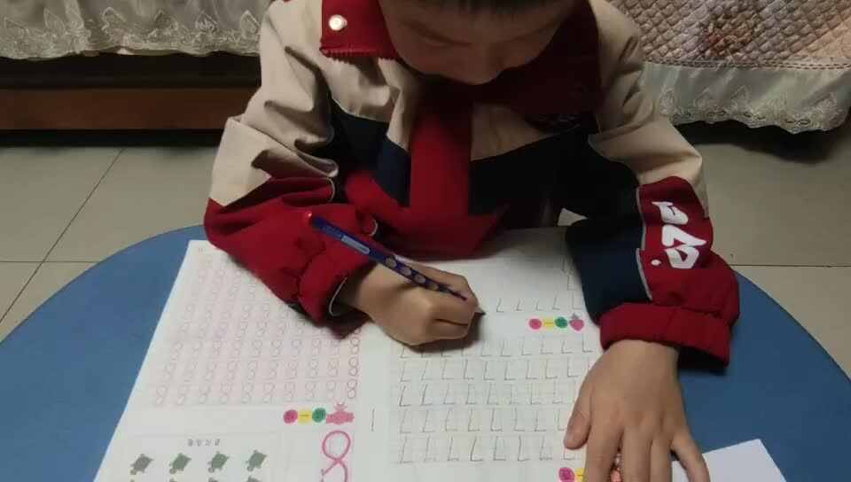 20231129大A班郭睿珩-书写7-3.mp4