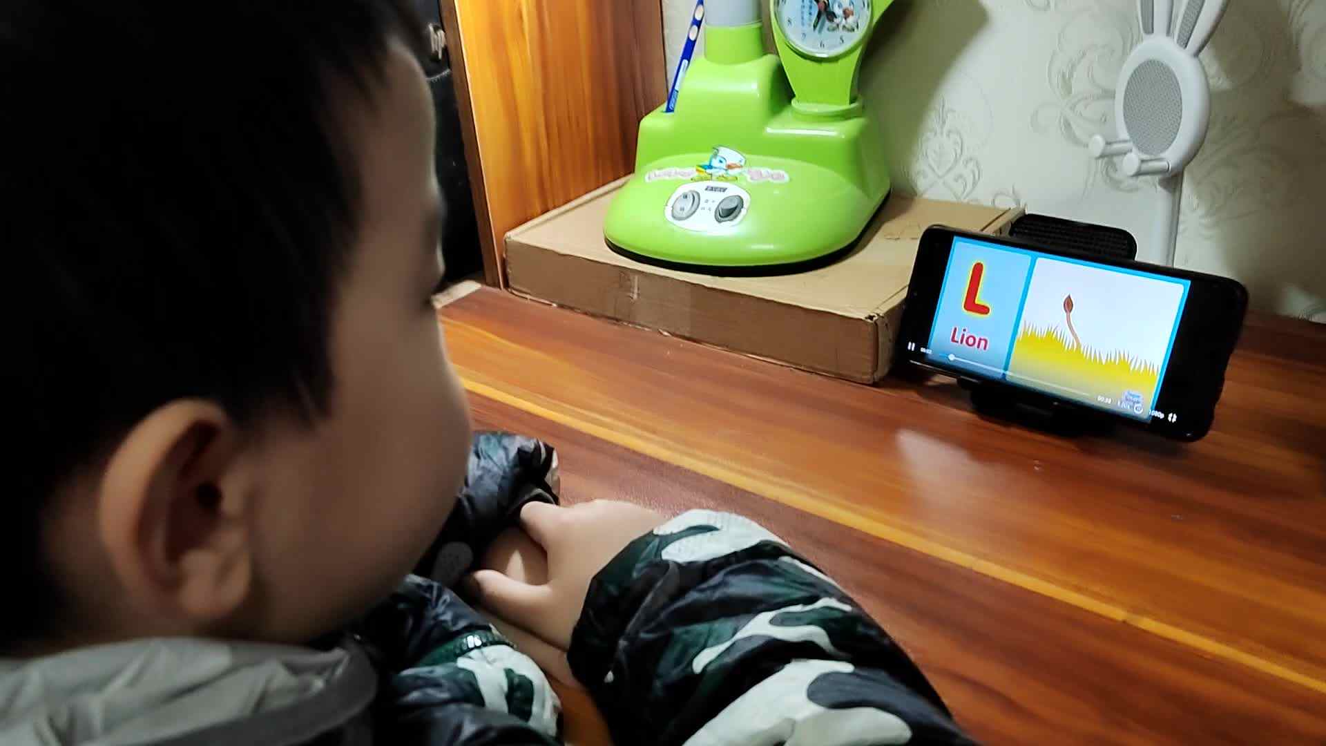 VID_20231118_085708.mp4