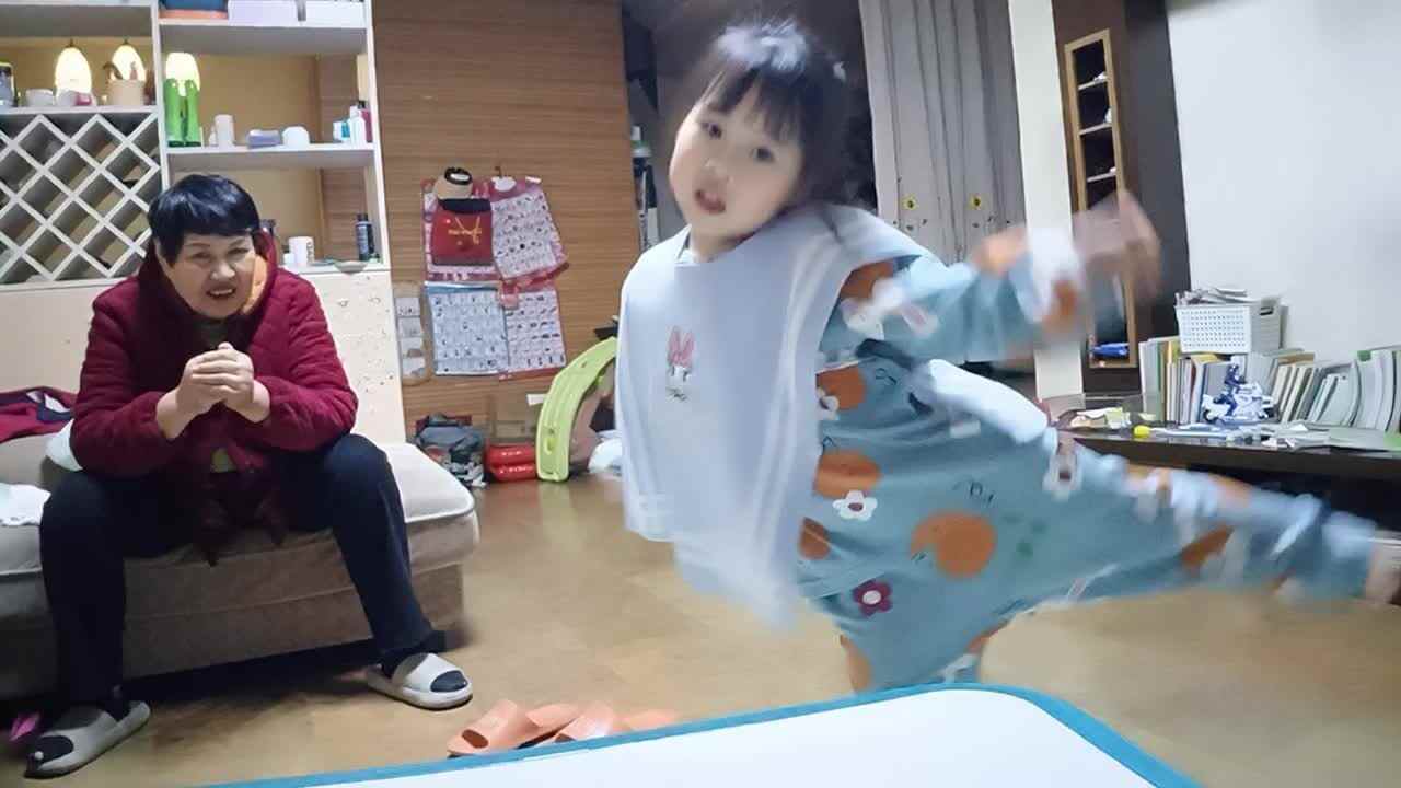 ⁣20231113中A于陈昱表演鹬蚌相争.mp4