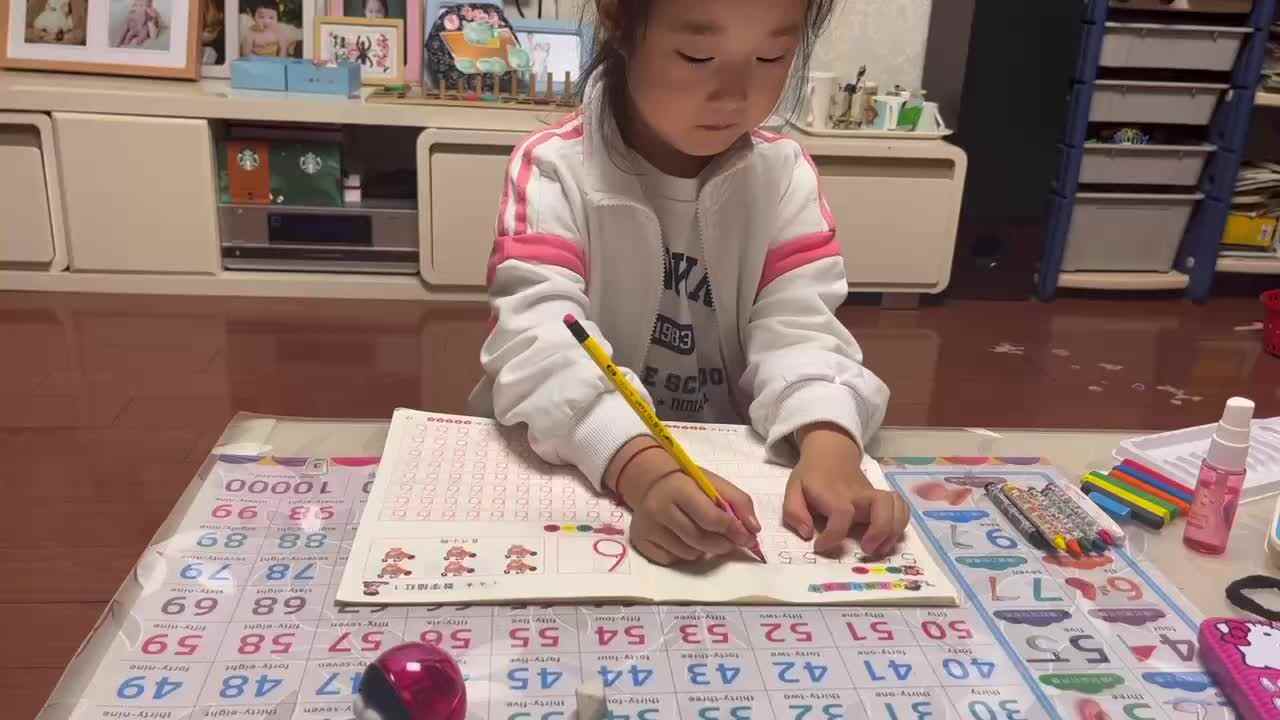 大B班朱佳柠数字描红20231108