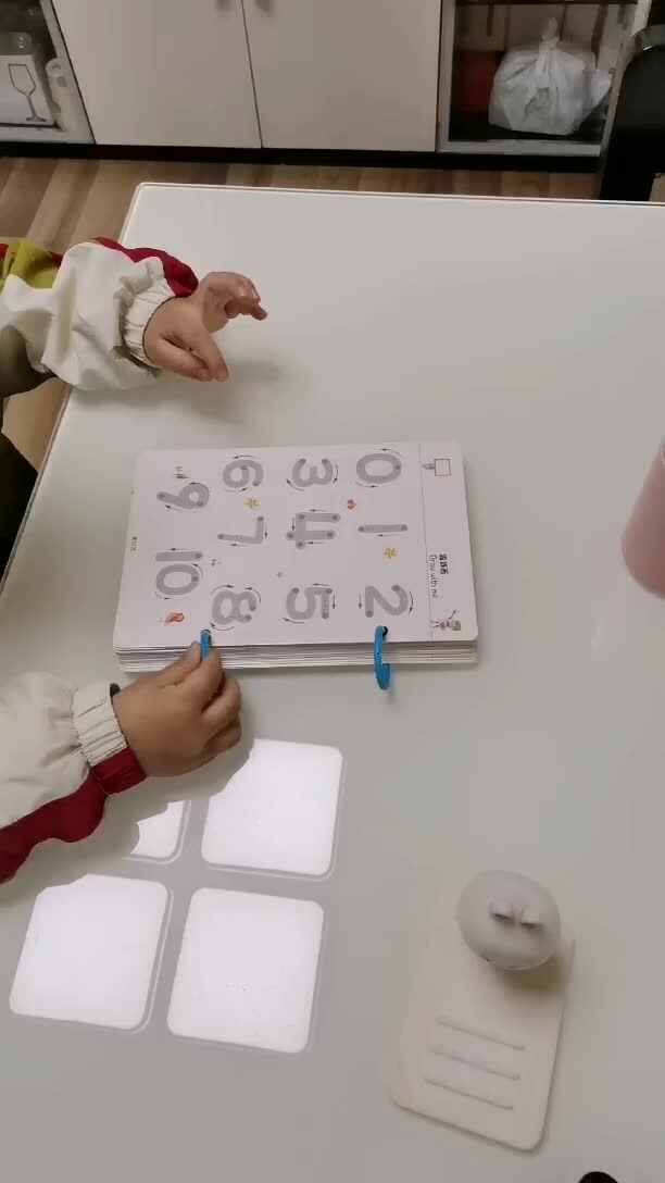 中 B 班宁汐言练习数数.mp4