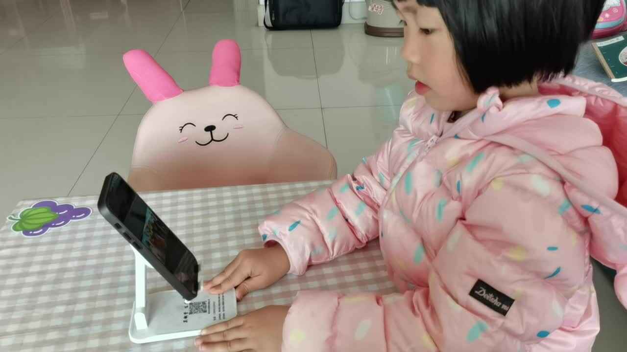 英文儿歌《黄氏手指家族》.mp4