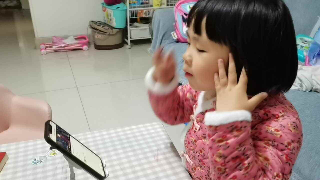 观看视频《Snow White 白雪公主》.mp4