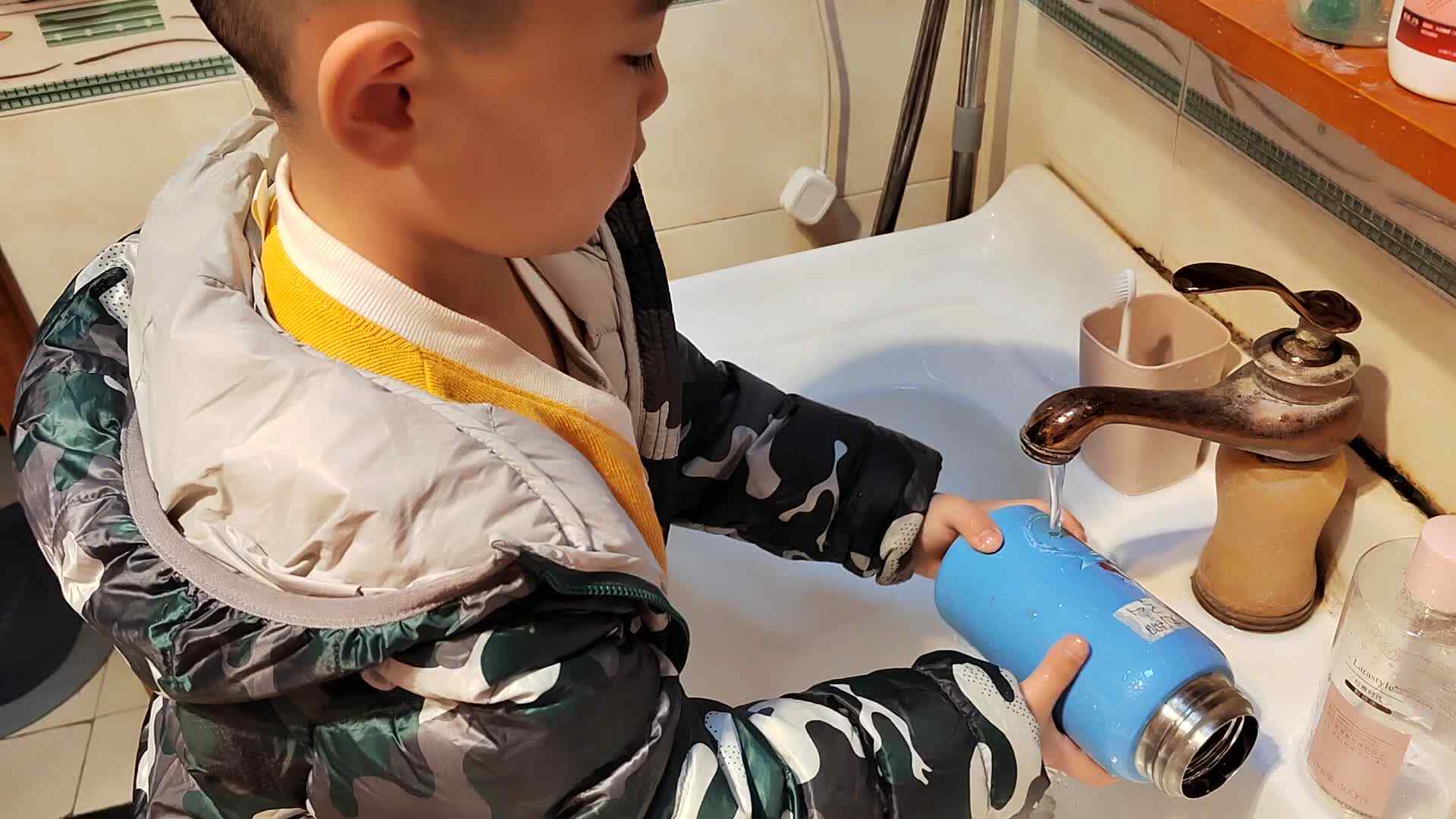 VID_20231123_203932.mp4