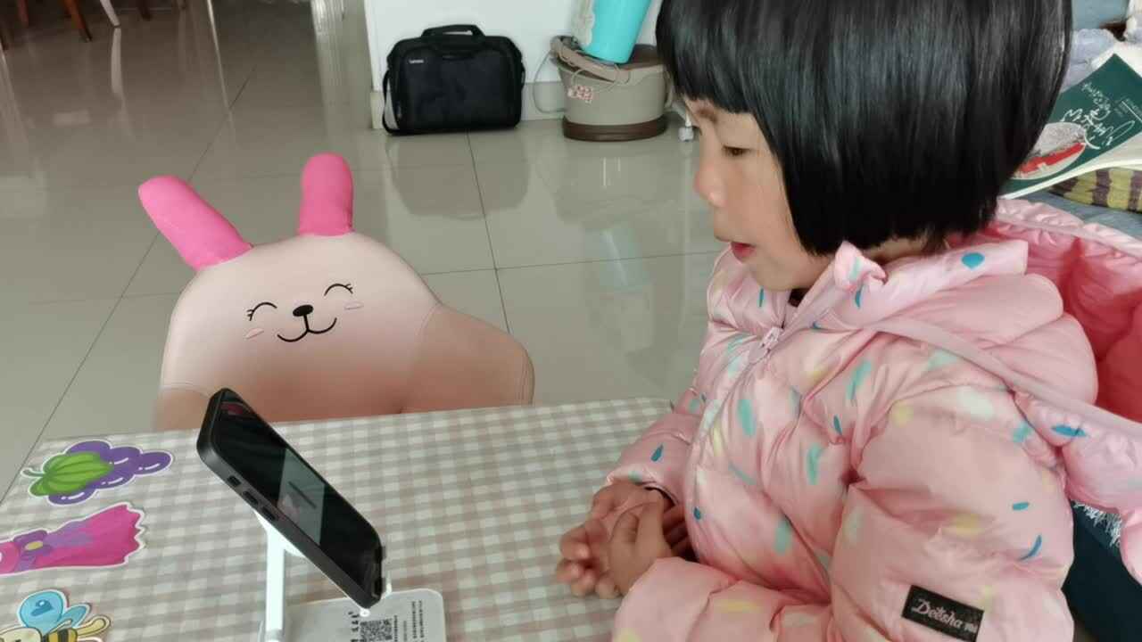 观看跟唱字母歌《Lowercase l》.mp4