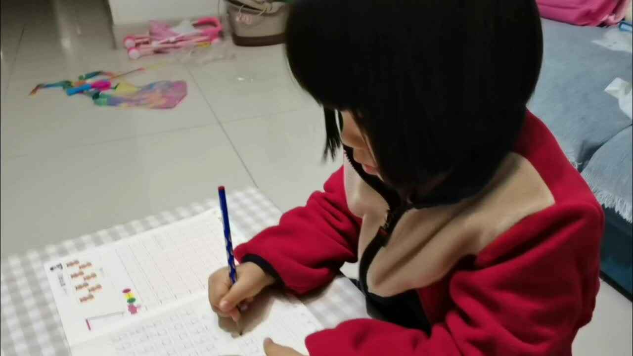 写一写数字＂6＂.mp4