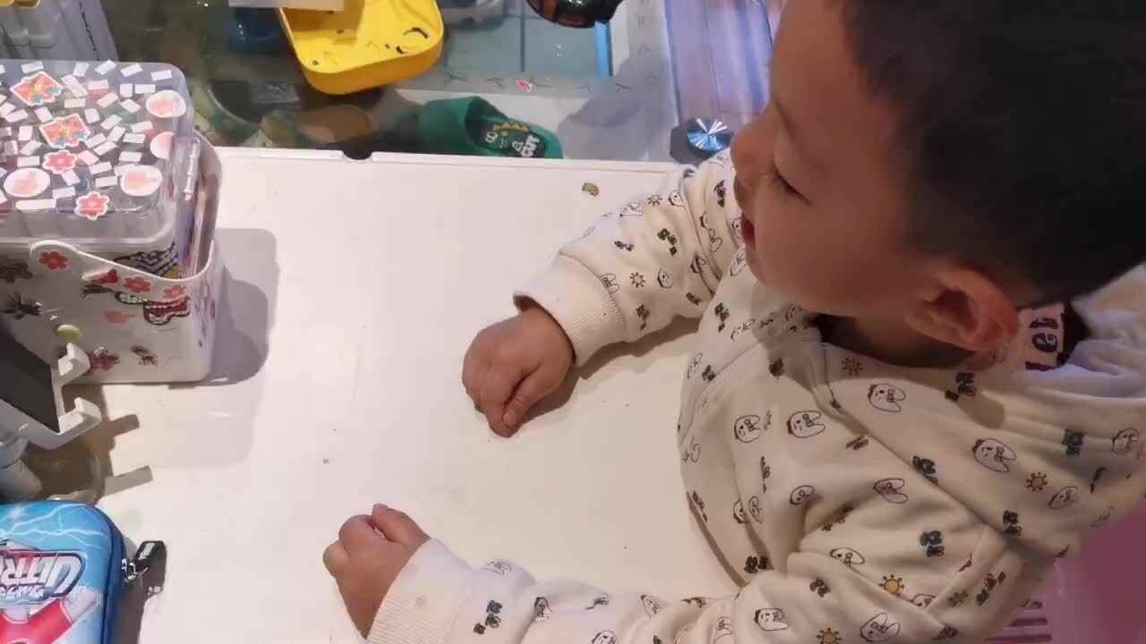 丑态百出