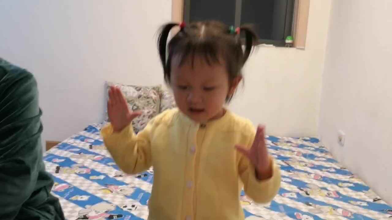 中A班李盈莹 练习《小鱼吐泡泡》