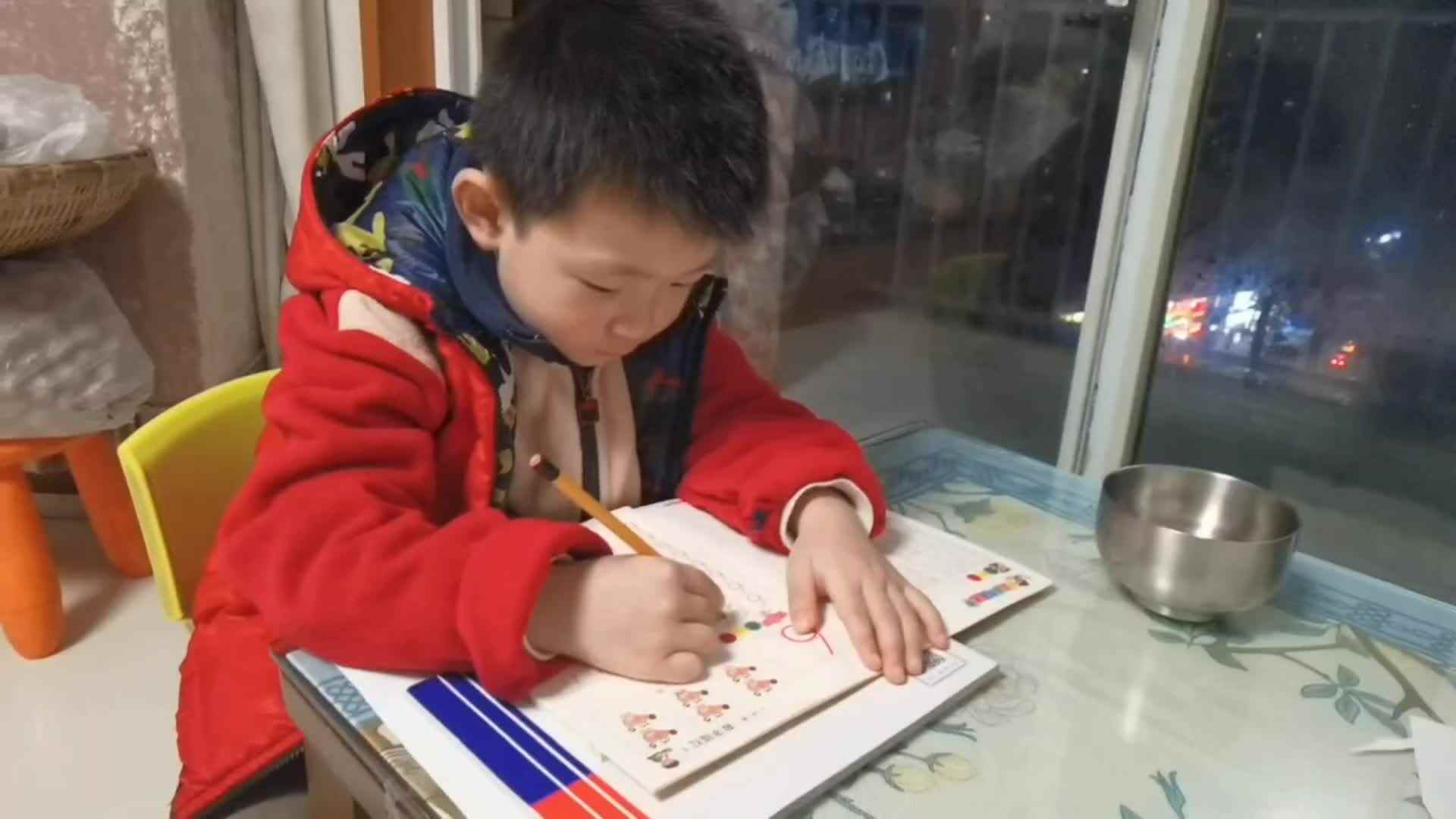 ⁣2023.11.15大B班   描写数字6