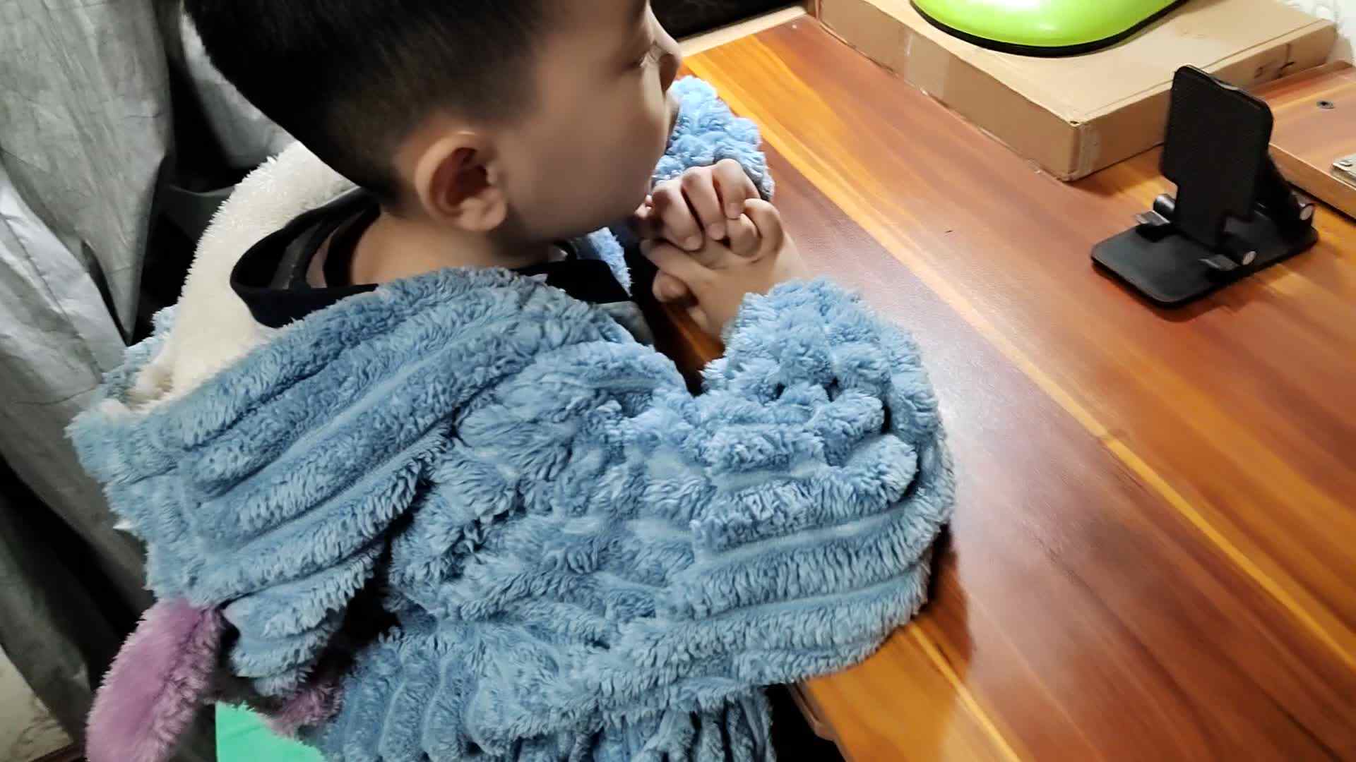 VID_20231128_184210.mp4