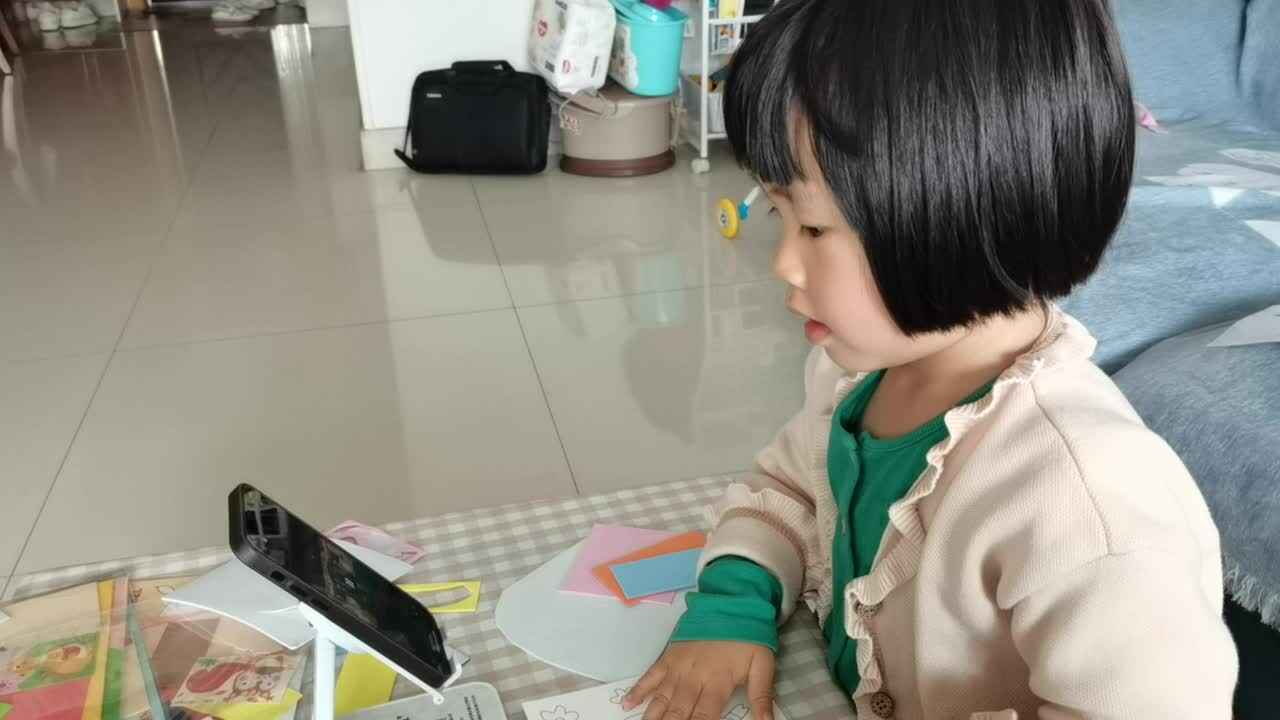 观看视频《你想成为什么》.mp4