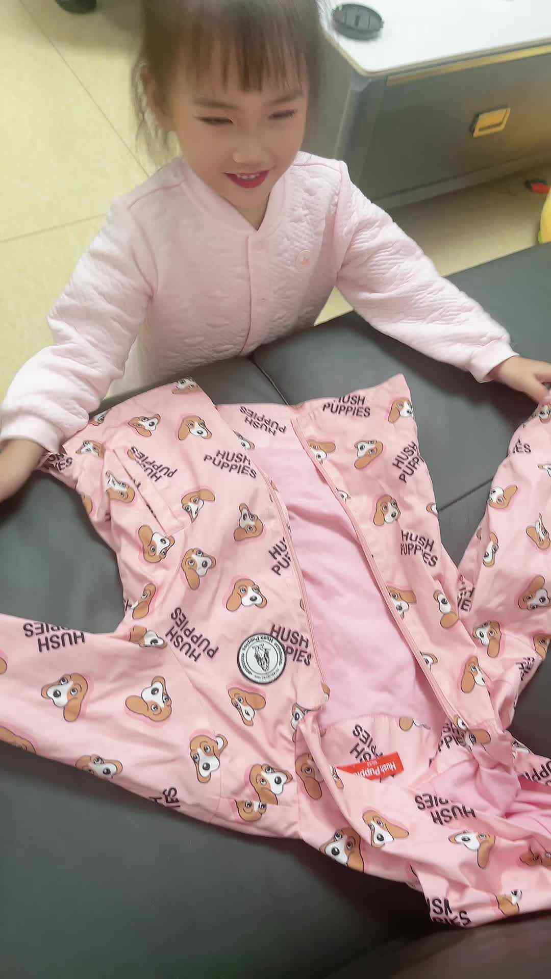 中B班 李曦蕊 学习折衣服