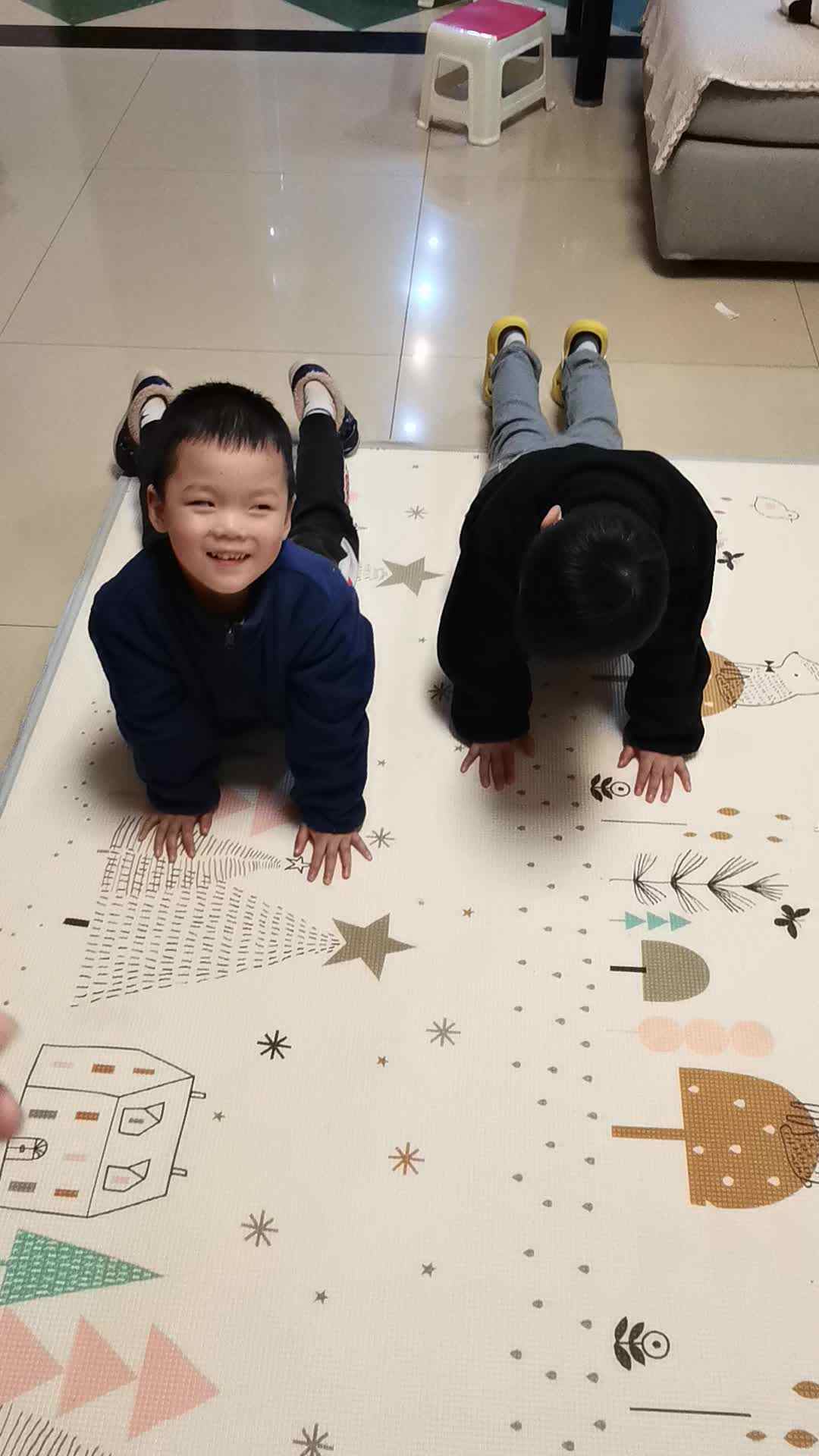 VID_20231126_200612.mp4