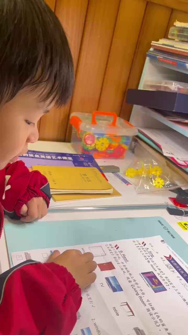 trim.AEFBF8A0-395F-4594-B4C2-B89DFB71060B.MOV酉酉英语打卡