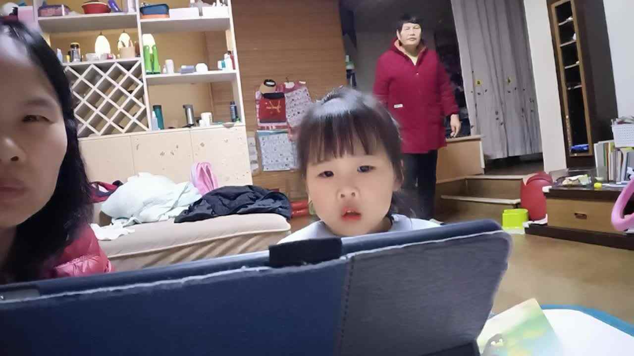 ⁣⁣20231113中A于陈昱表演认识鹬鸟.mp4