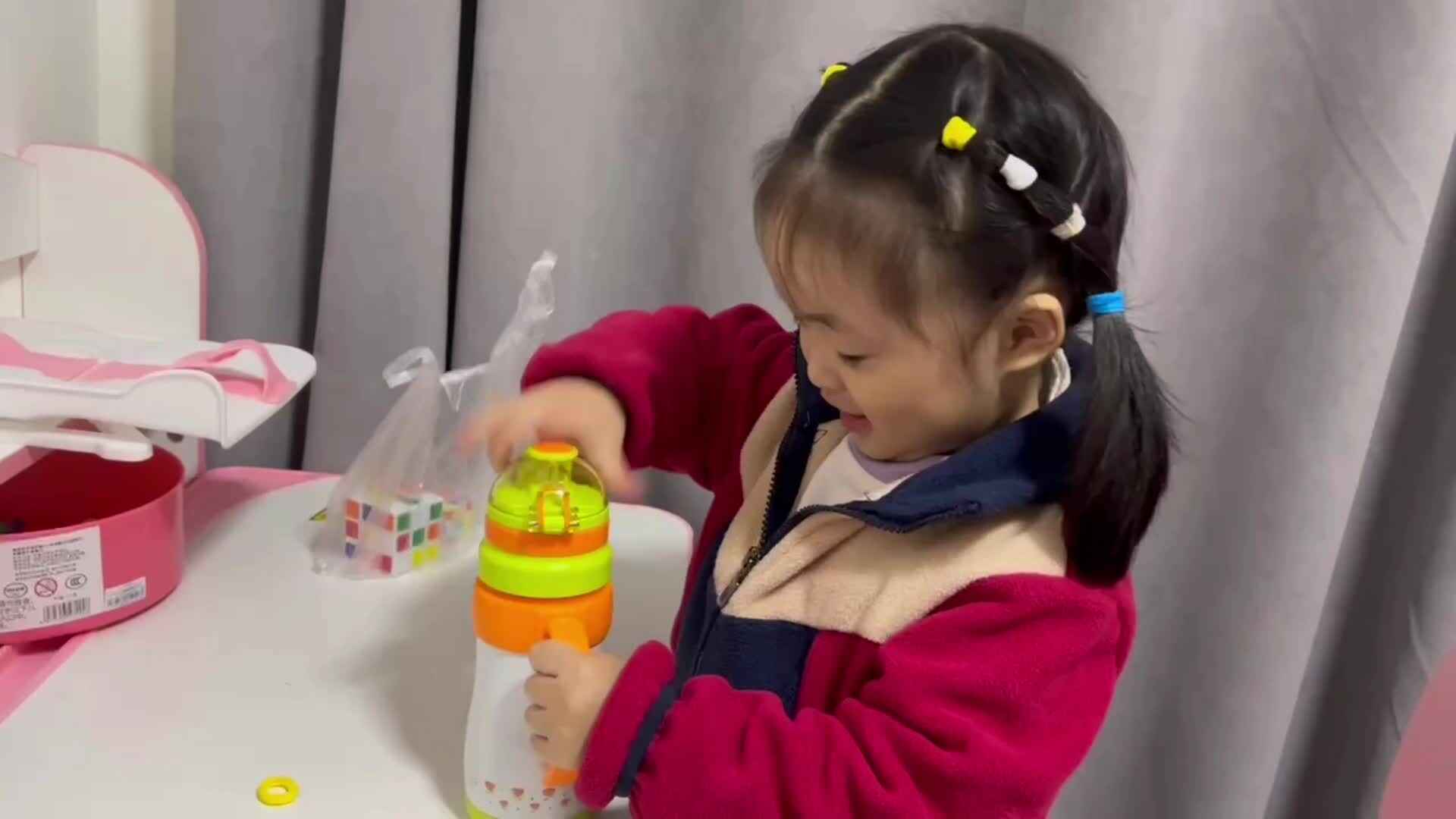 小A班2023.11.22艾琰茹—拧杯盖