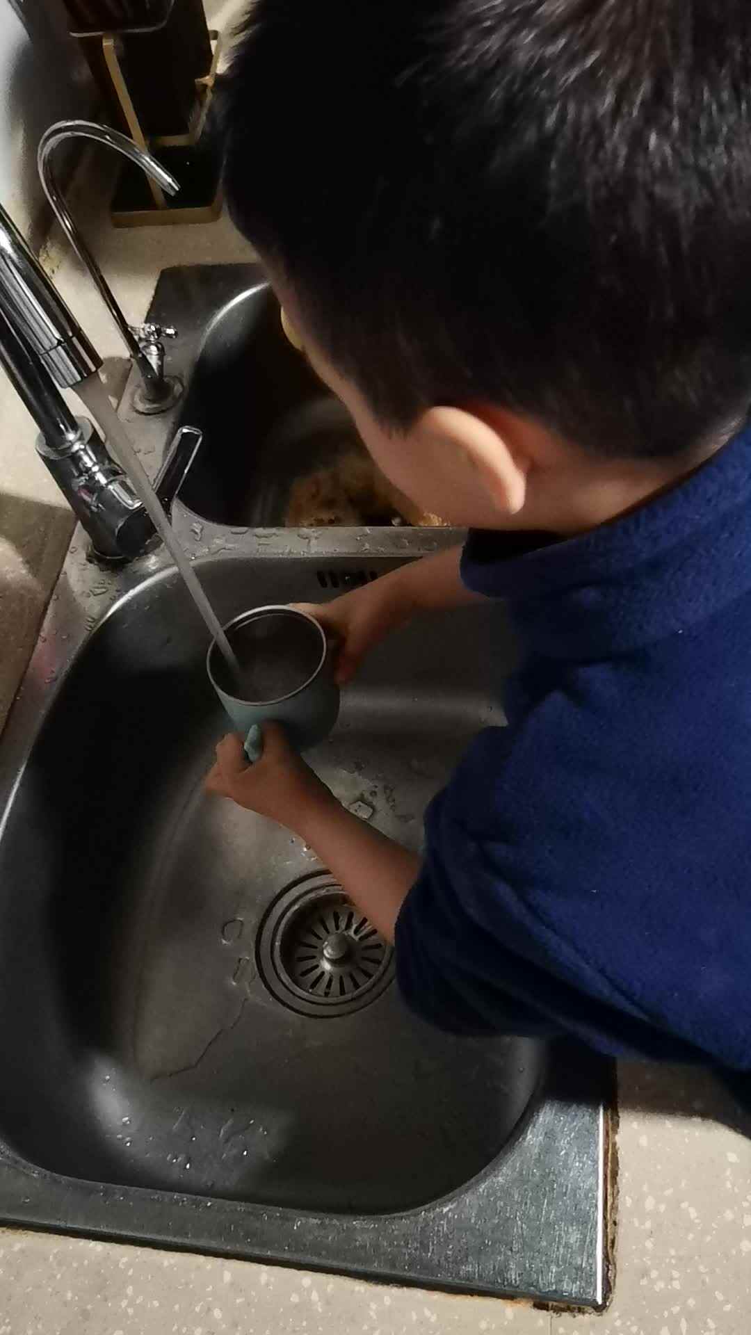 VID_20231123_200513.mp4