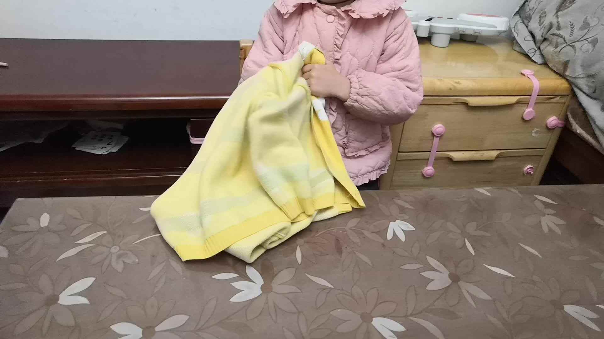 中B班12月4张芷萱练习翻袖子