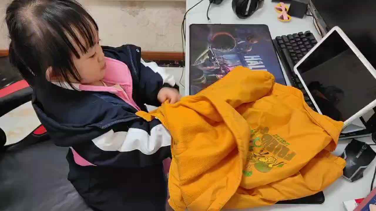 12月10日中B班谭诗锜练习翻衣袖