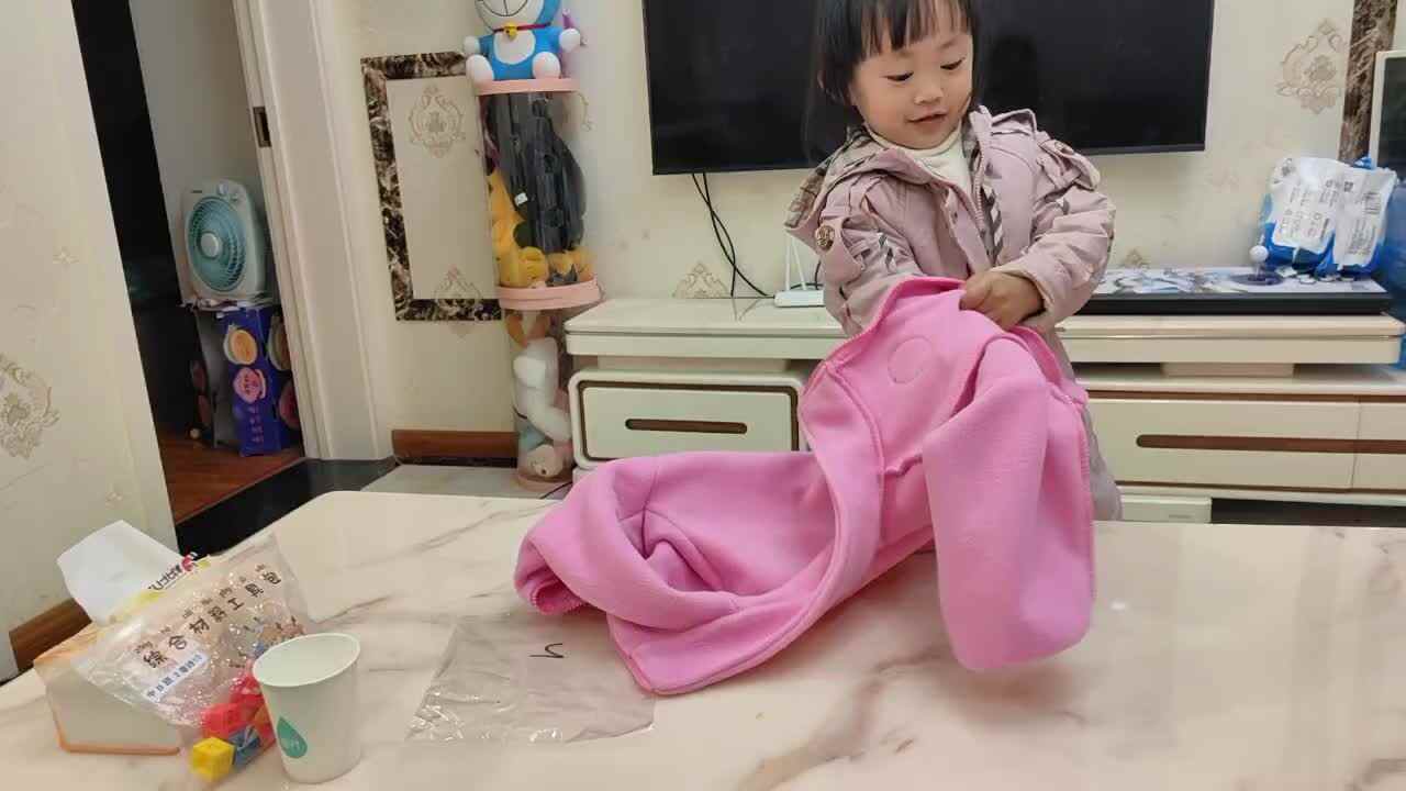 12月5日中B班谭诗锜  练习翻衣袖