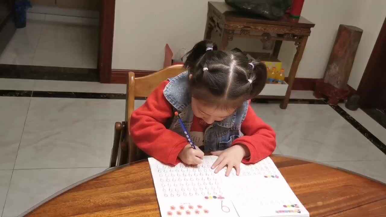 李芊仪书写数字9