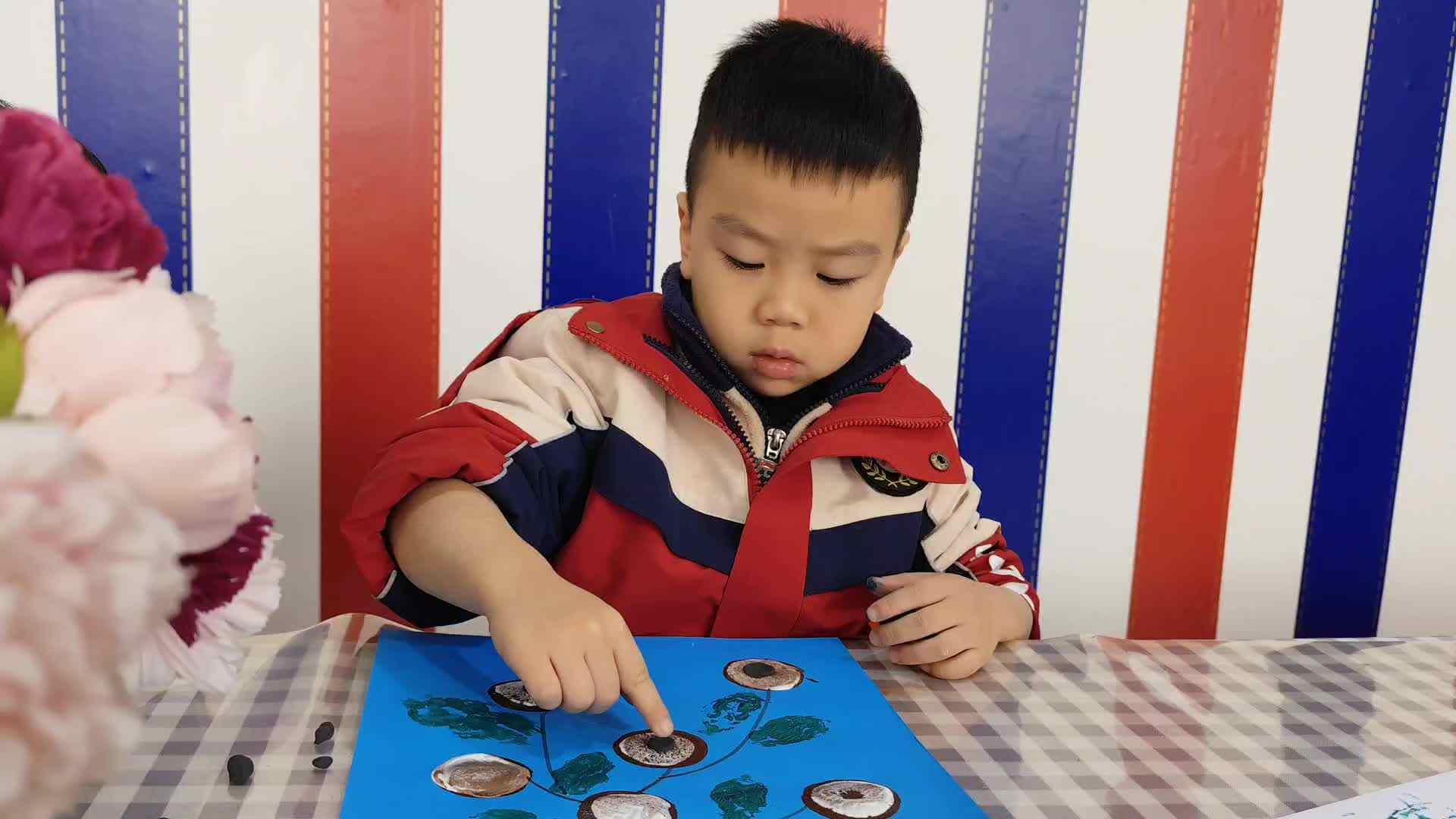美工作品——《龙眼·桂圆》（杨育寒）