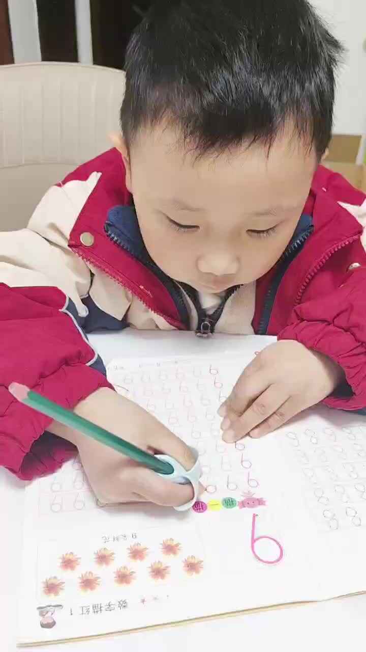 2023.12.6李梓睿数字9描红