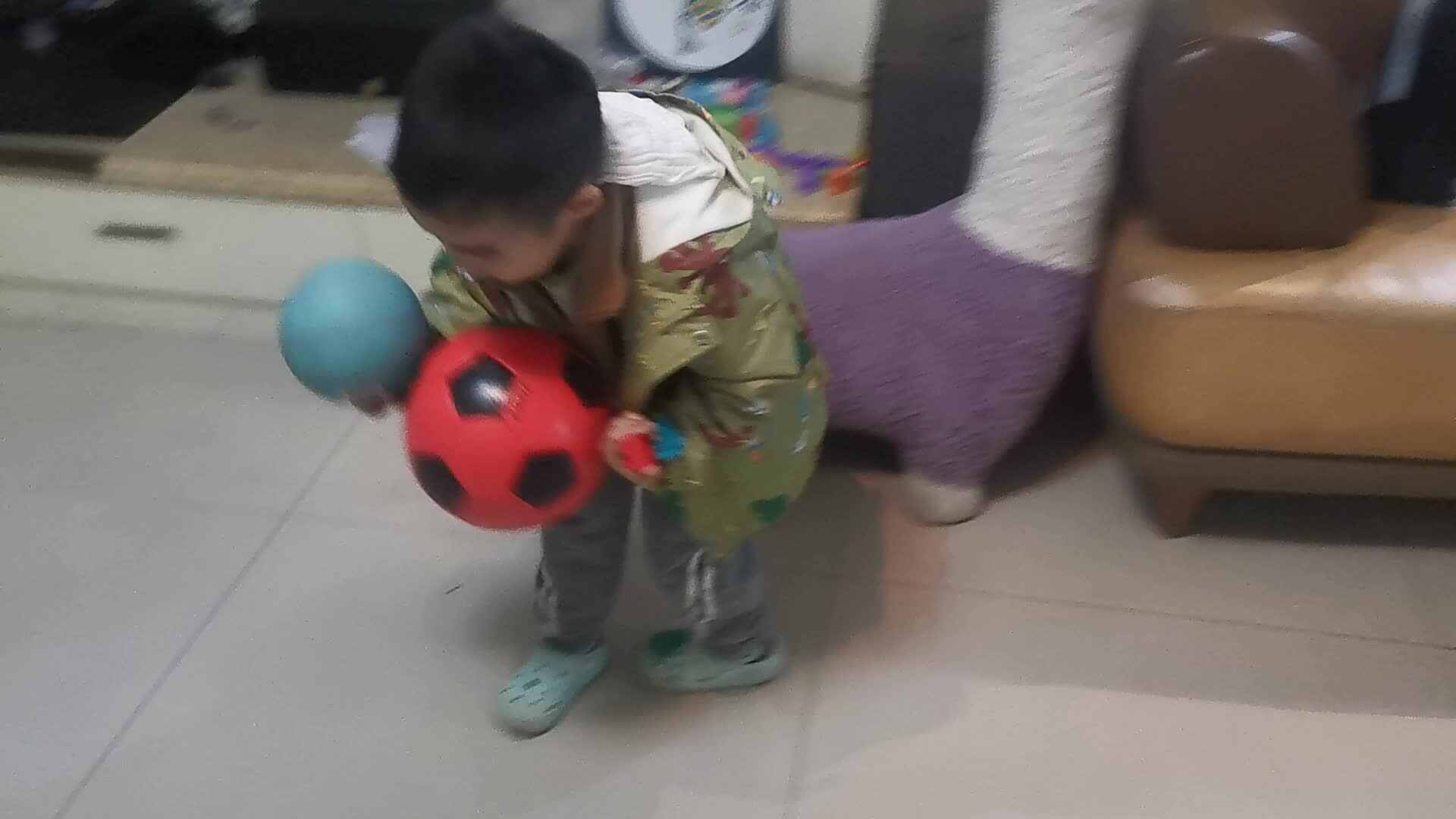 VID_20231207_182136.mp4