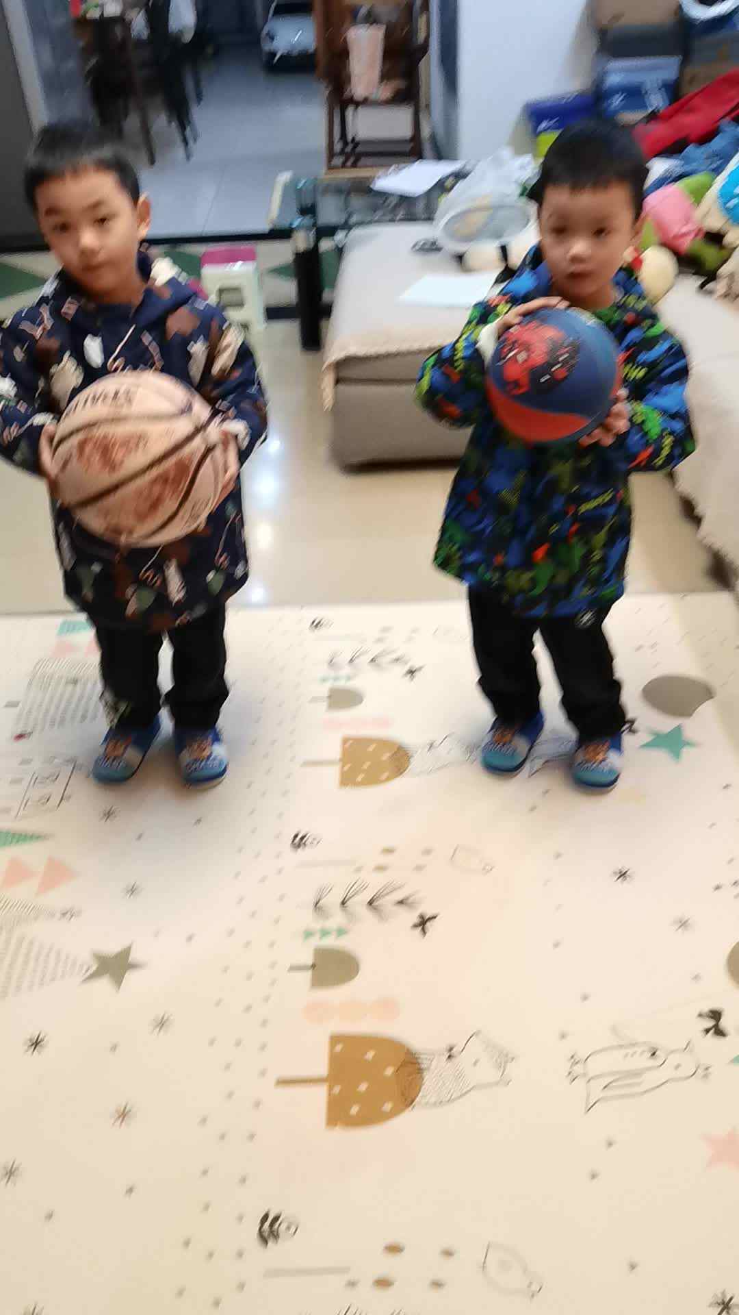 VID_20231203_180717.mp4