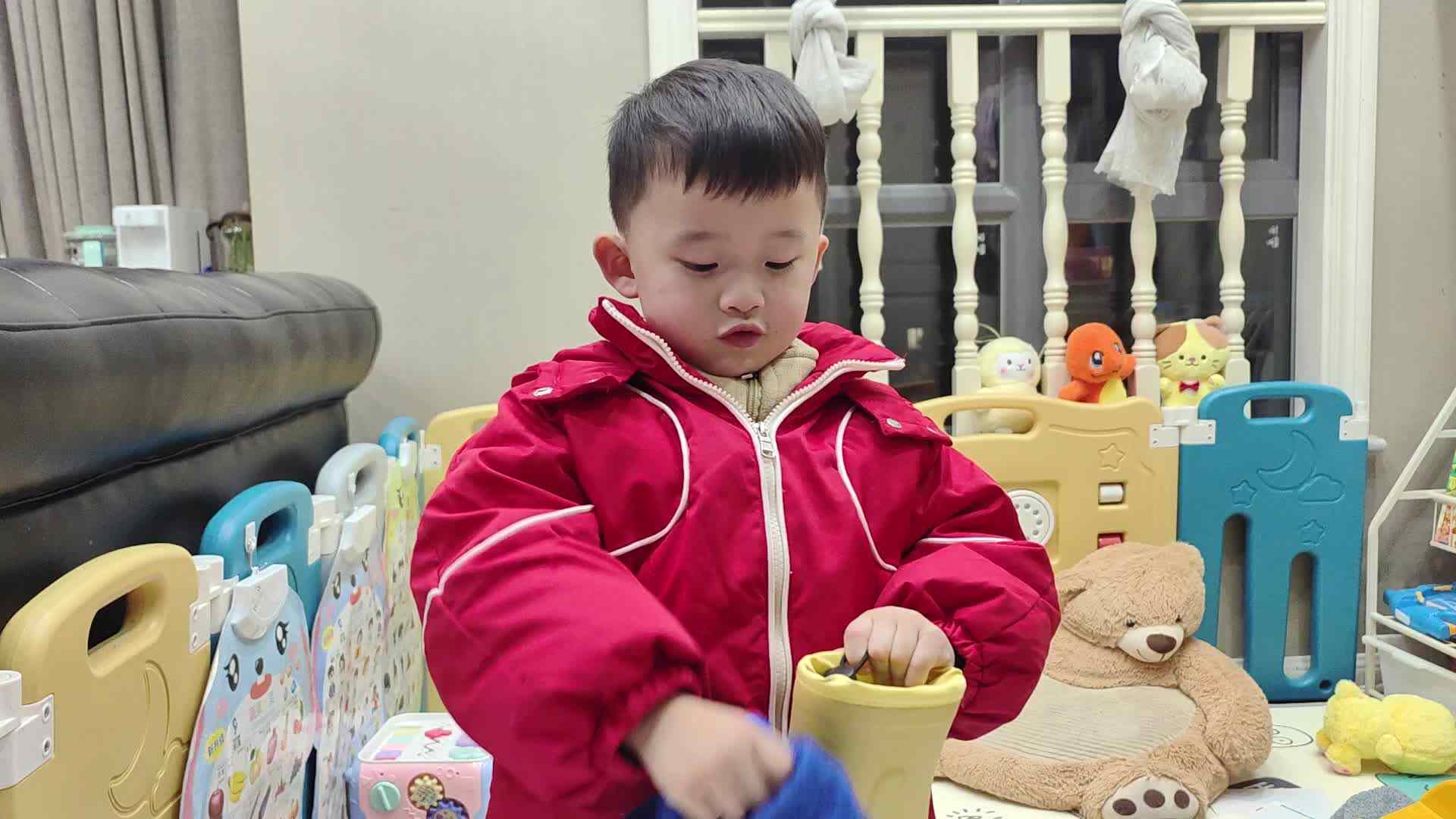 小A班2023.12.20李楷延——生活教育练习擦鞋子.mp4