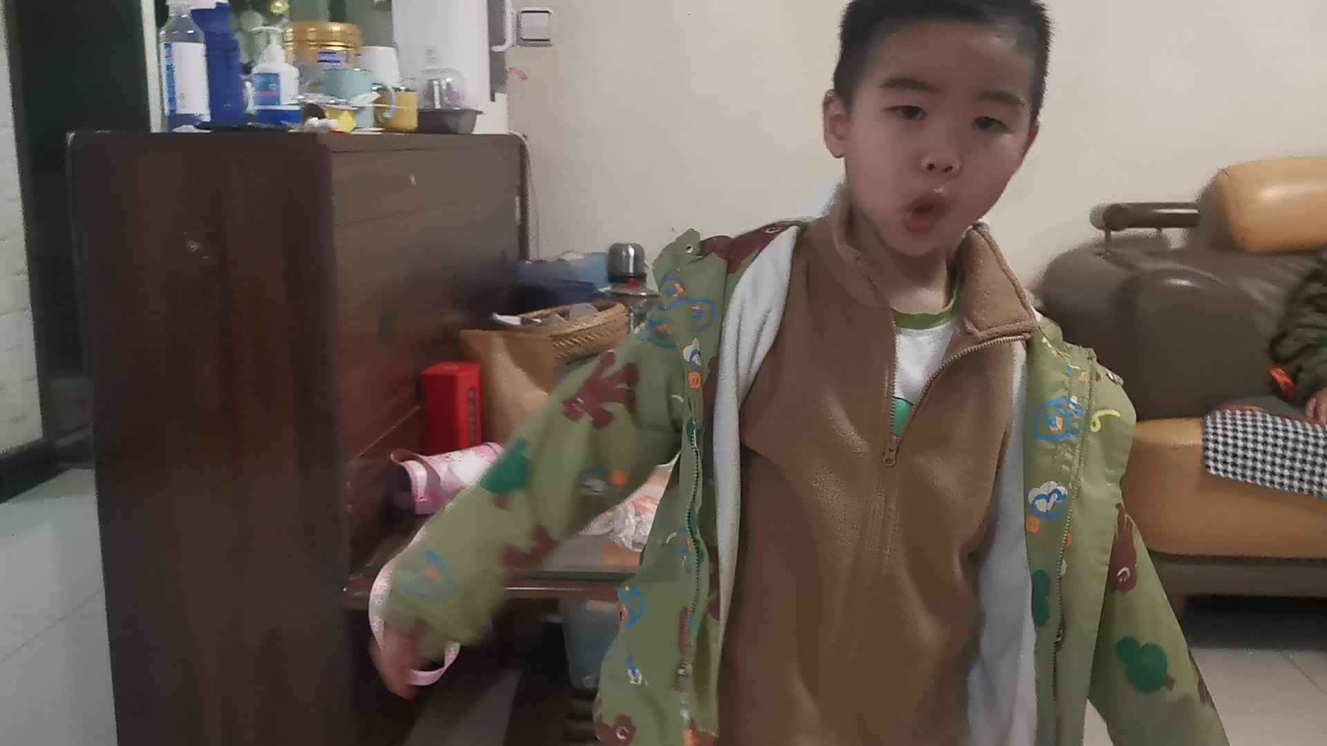 VID_20231207_182038.mp4