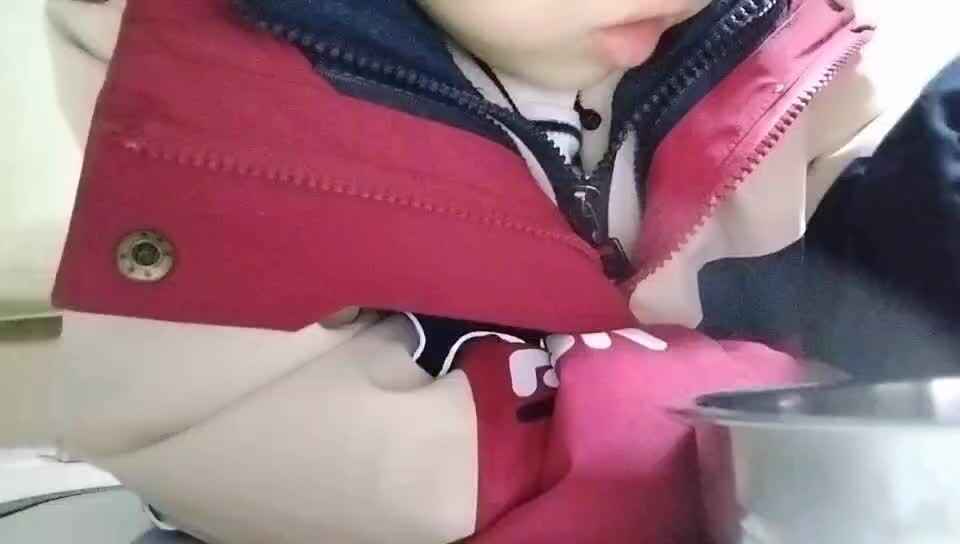 20231212中A于陈昱夹豆子.mp4