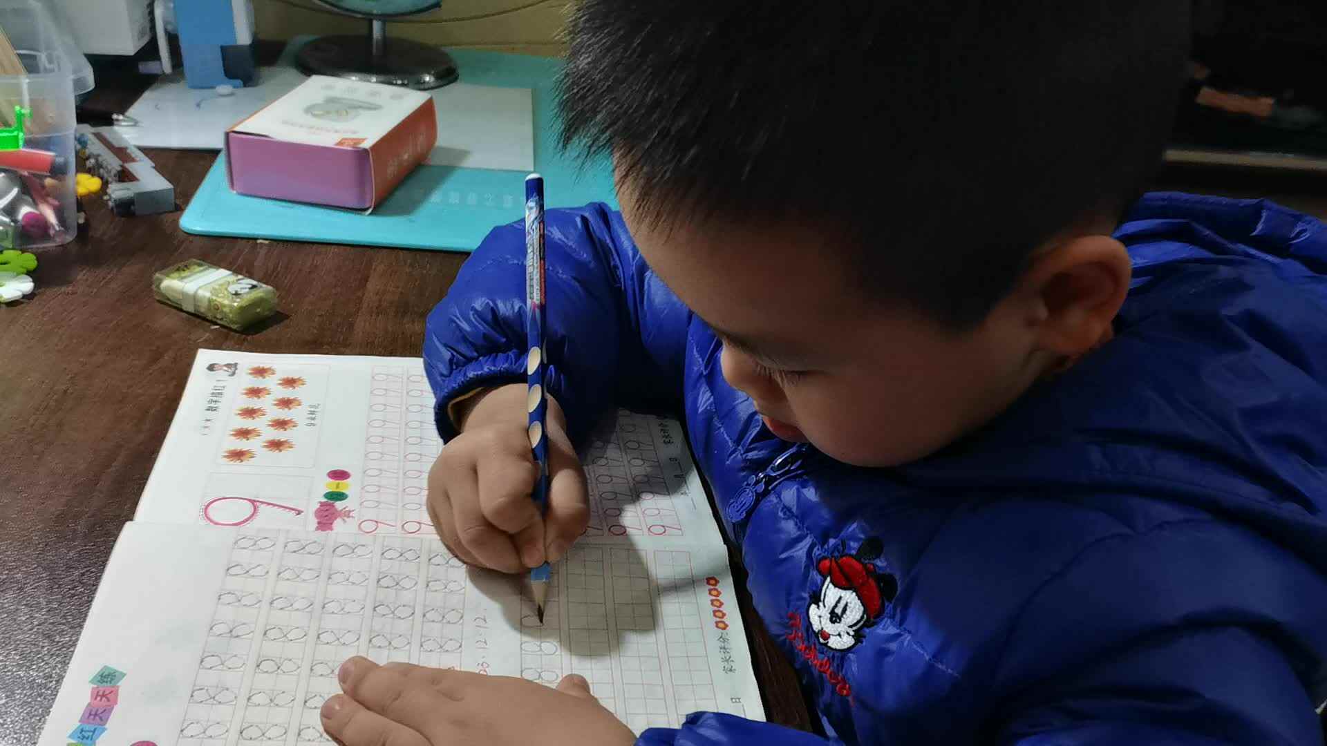 ⁣⁣⁣⁣⁣⁣⁣2023.12.12大A 班闯关练习《数字8》