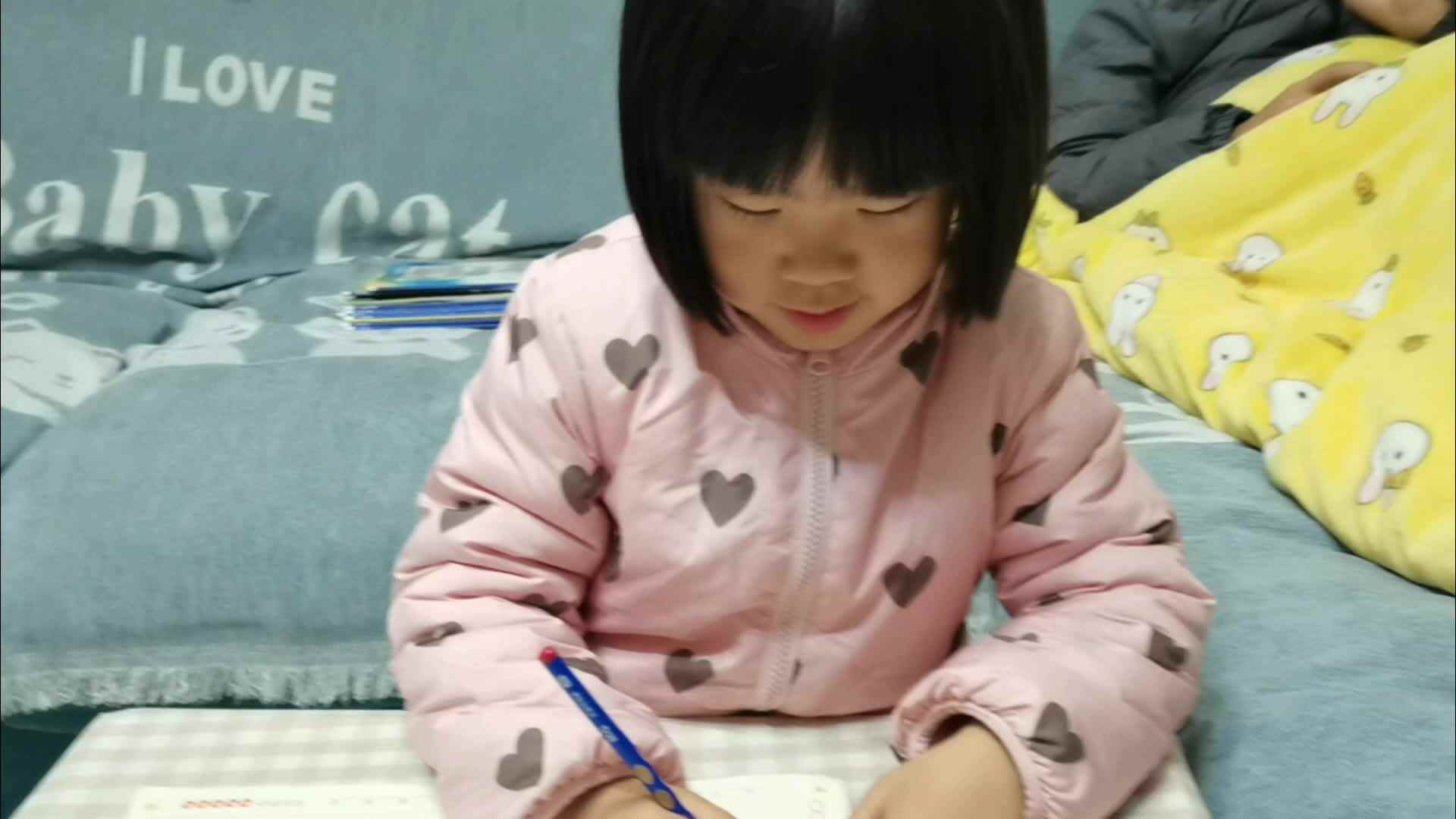 写一写数字＂8＂.mp4