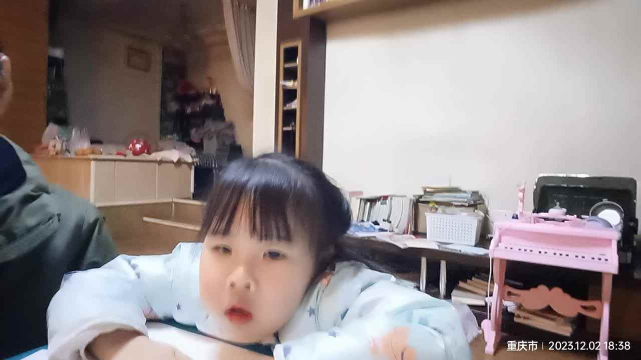 20231202中A班于陈昱《冬天出游带什么》.mp4