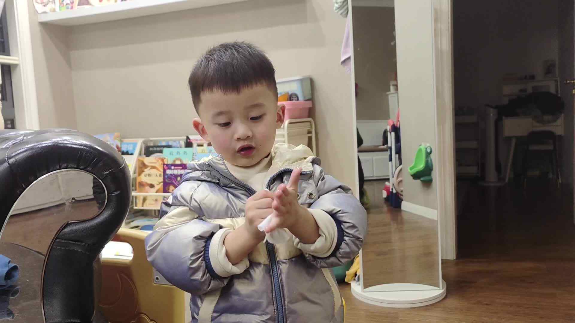 小A班2023.12.7李楷延——生活教育练习擦手.mp4