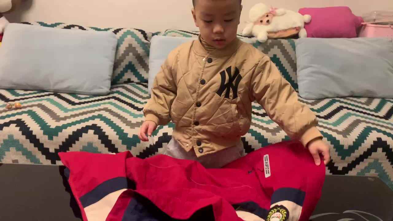 中B班杨育寒练习翻衣袖