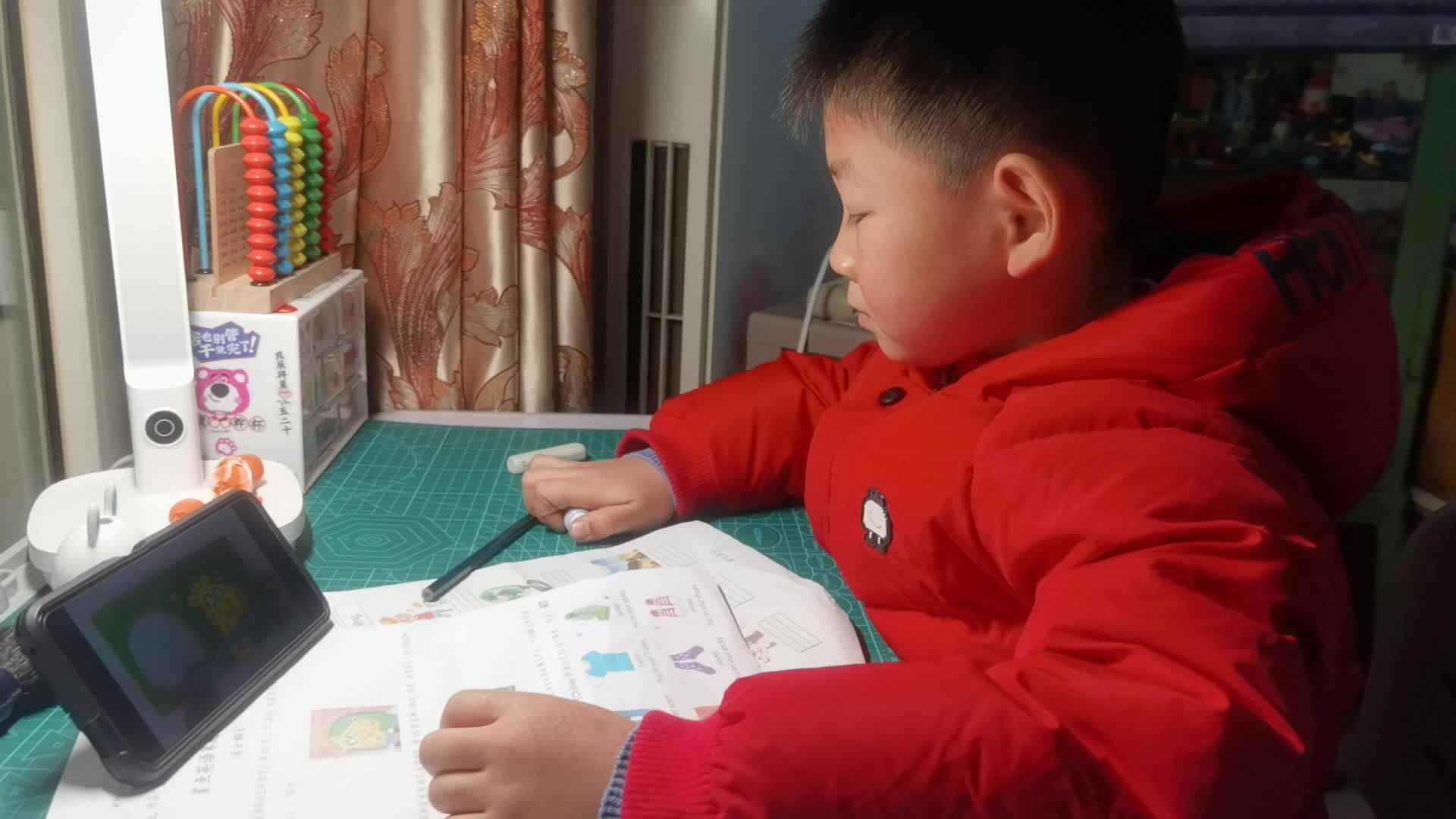 看绘本What Will You Wear Today_english.mp4