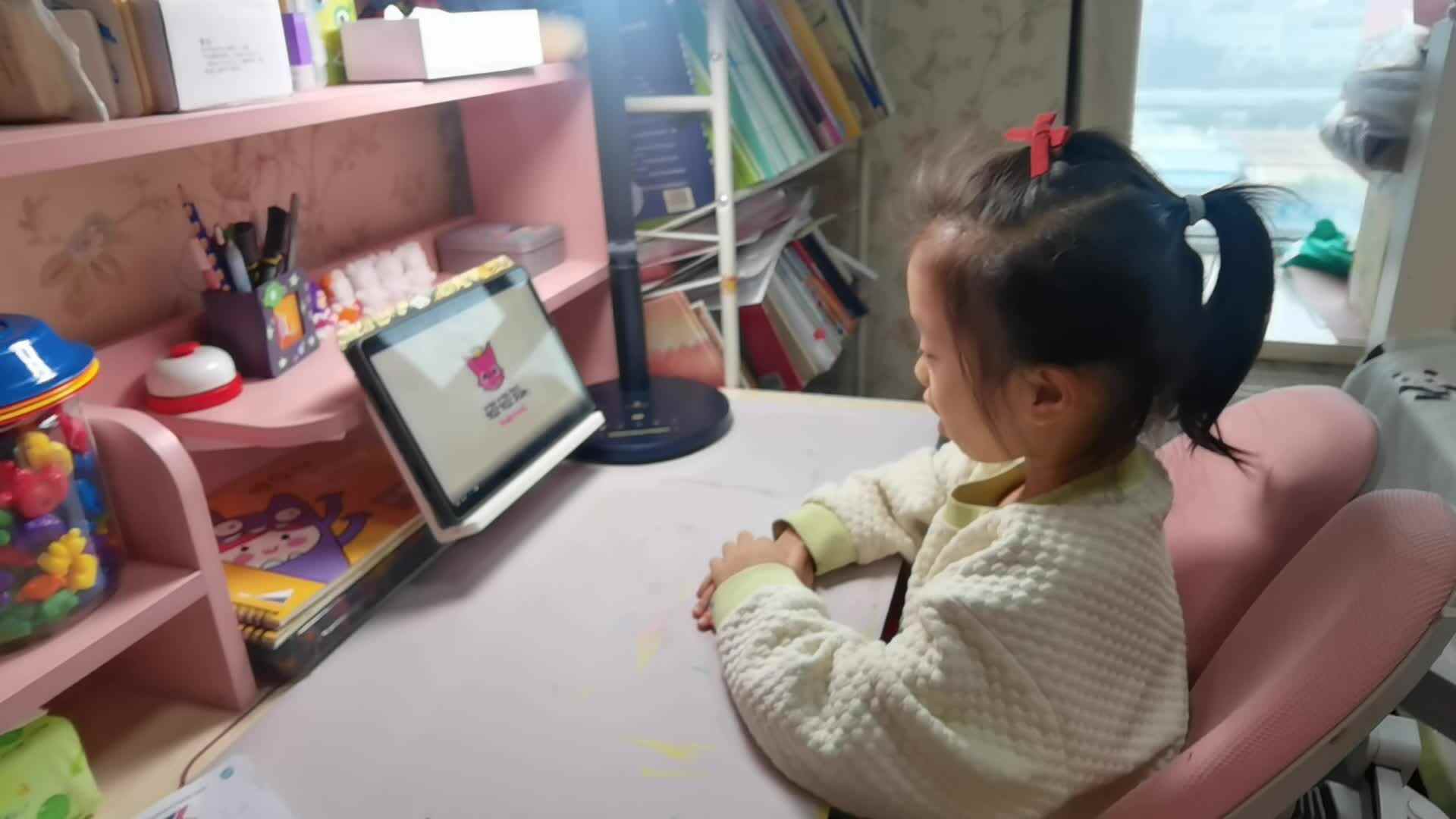 VID_20231203_英语儿歌.mp4