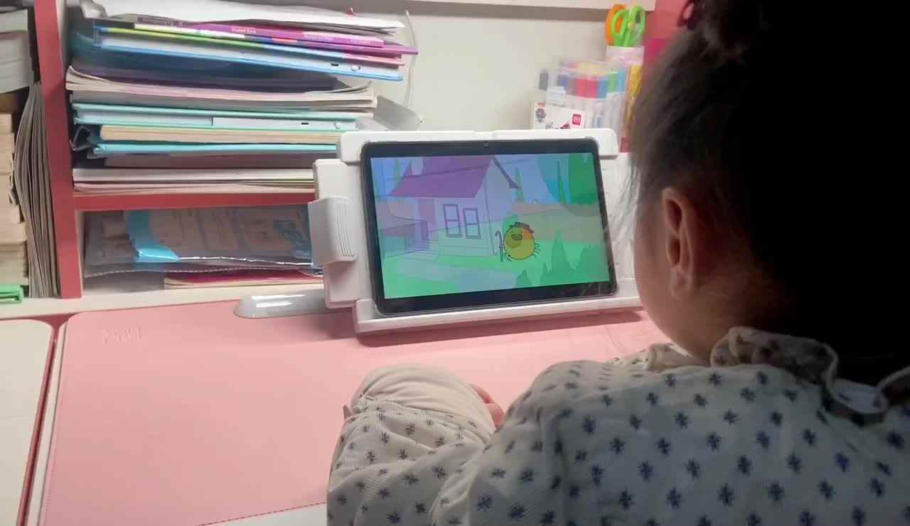 观看视频/拧瓶盖