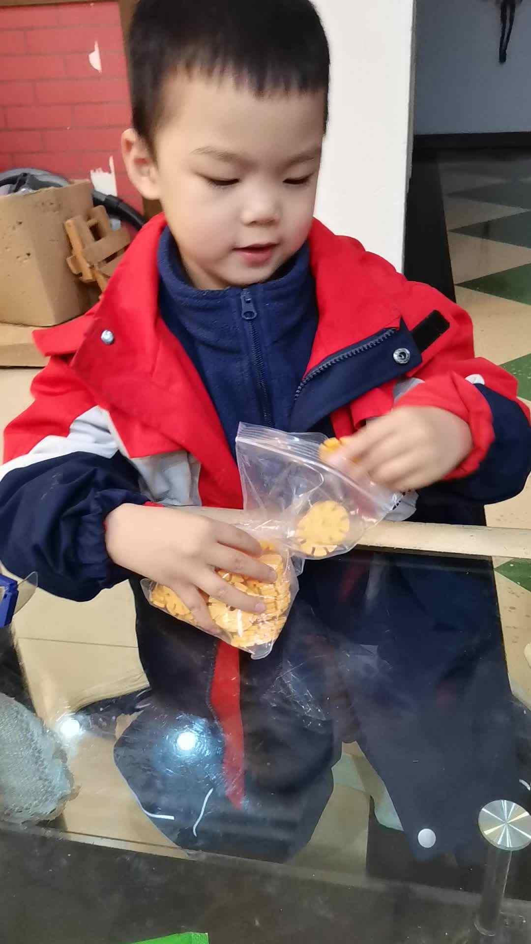 VID_20231209_194504.mp4